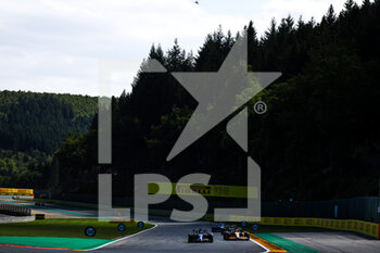 2022-08-28 - 03 RICCIARDO Daniel (aus), McLaren F1 Team MCL36, 23 ALBON Alexander (tha), Williams Racing FW44, action during the Formula 1 Rolex Belgian Grand Prix 2022, 14th round of the 2022 FIA Formula One World Championship from August 26 to 28, 2022 on the Circuit de Spa-Francorchamps, in Francorchamps, Belgium - F1 - BELGIAN GRAND PRIX 2022 - RACE - FORMULA 1 - MOTORS