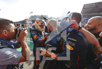 2022-08-28 - 01 VERSTAPPEN Max (nld), Red Bull Racing RB18, celebrating victory during the Formula 1 Rolex Belgian Grand Prix 2022, 14th round of the 2022 FIA Formula One World Championship from August 26 to 28, 2022 on the Circuit de Spa-Francorchamps, in Francorchamps, Belgium - F1 - BELGIAN GRAND PRIX 2022 - RACE - FORMULA 1 - MOTORS