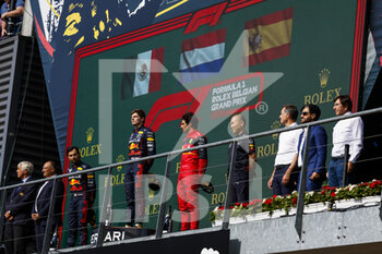 2022-08-28 - Podium, PEREZ Sergio (mex), Red Bull Racing RB18, VERSTAPPEN Max (ned), Red Bull Racing RB18, SAINZ Carlos (spa), Scuderia Ferrari F1-75, BEN SULAYEM Mohammed (uae), President of the FIA, portrait during the Formula 1 Rolex Belgian Grand Prix 2022, 14th round of the 2022 FIA Formula One World Championship from August 26 to 28, 2022 on the Circuit de Spa-Francorchamps, in Francorchamps, Belgium - F1 - BELGIAN GRAND PRIX 2022 - RACE - FORMULA 1 - MOTORS