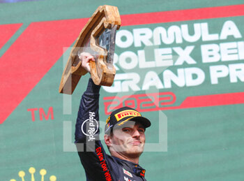 2022-08-28 - VERSTAPPEN Max (ned), Red Bull Racing RB18, portrait podium during the Formula 1 Rolex Belgian Grand Prix 2022, 14th round of the 2022 FIA Formula One World Championship from August 26 to 28, 2022 on the Circuit de Spa-Francorchamps, in Francorchamps, Belgium - F1 - BELGIAN GRAND PRIX 2022 - RACE - FORMULA 1 - MOTORS