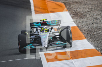 2022-09-02 - 44 HAMILTON Lewis (gbr), Mercedes AMG F1 Team W13, action during the Formula 1 Heineken Dutch Grand Prix 2022, 15th round of the 2022 FIA Formula One World Championship from September 2 to 4, 2022 on the Zandvoort Circuit, in Netherlands, Belgium - F1 - DUTCH GRAND PRIX 2022 - FORMULA 1 - MOTORS