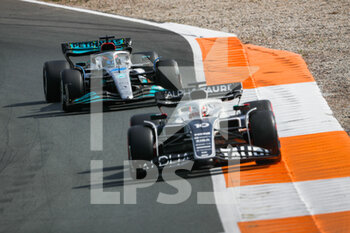2022-09-02 - 63 RUSSELL George (gbr), Mercedes AMG F1 Team W13, 10 GASLY Pierre (fra), Scuderia AlphaTauri AT03, action during the Formula 1 Heineken Dutch Grand Prix 2022, 15th round of the 2022 FIA Formula One World Championship from September 2 to 4, 2022 on the Zandvoort Circuit, in Netherlands, Belgium - F1 - DUTCH GRAND PRIX 2022 - FORMULA 1 - MOTORS