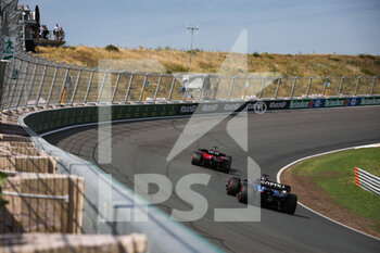2022-09-02 - 23 ALBON Alexander (tha), Williams Racing FW44, 16 LECLERC Charles (mco), Scuderia Ferrari F1-75, action during the Formula 1 Heineken Dutch Grand Prix 2022, 15th round of the 2022 FIA Formula One World Championship from September 2 to 4, 2022 on the Zandvoort Circuit, in Netherlands, Belgium - F1 - DUTCH GRAND PRIX 2022 - FORMULA 1 - MOTORS