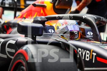 2022-09-02 - Testing new mirrors on the car of PEREZ Sergio (mex), Red Bull Racing RB18, action,during the Formula 1 Heineken Dutch Grand Prix 2022, 15th round of the 2022 FIA Formula One World Championship from September 2 to 4, 2022 on the Zandvoort Circuit, in Netherlands, Belgium - F1 - DUTCH GRAND PRIX 2022 - FORMULA 1 - MOTORS