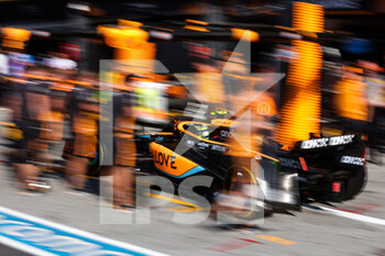 2022-09-02 - 04 NORRIS Lando (gbr), McLaren F1 Team MCL36, action during the Formula 1 Heineken Dutch Grand Prix 2022, 15th round of the 2022 FIA Formula One World Championship from September 2 to 4, 2022 on the Zandvoort Circuit, in Netherlands, Belgium - F1 - DUTCH GRAND PRIX 2022 - FORMULA 1 - MOTORS