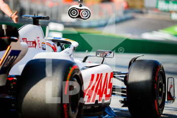 2022-09-02 - 20 MAGNUSSEN Kevin (den), Haas F1 Team VF-22 Ferrari, action during the Formula 1 Heineken Dutch Grand Prix 2022, 15th round of the 2022 FIA Formula One World Championship from September 2 to 4, 2022 on the Zandvoort Circuit, in Netherlands, Belgium - F1 - DUTCH GRAND PRIX 2022 - FORMULA 1 - MOTORS