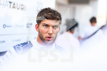 2022-09-02 - GASLY Pierre (fra), Scuderia AlphaTauri AT03, portrait during the Formula 1 Heineken Dutch Grand Prix 2022, 15th round of the 2022 FIA Formula One World Championship from September 2 to 4, 2022 on the Zandvoort Circuit, in Netherlands, Belgium - F1 - DUTCH GRAND PRIX 2022 - FORMULA 1 - MOTORS