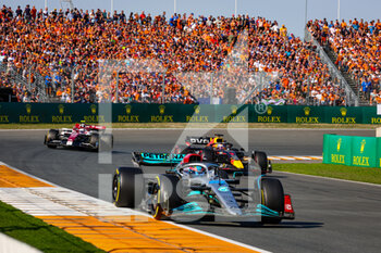 2022-09-03 - 63 RUSSELL George (gbr), Mercedes AMG F1 Team W13, 01 VERSTAPPEN Max (nld), Red Bull Racing RB18, 24 ZHOU Guanyu (chi), Alfa Romeo F1 Team ORLEN C42, action during the Formula 1 Heineken Dutch Grand Prix 2022, 15th round of the 2022 FIA Formula One World Championship from September 2 to 4, 2022 on the Zandvoort Circuit, in Netherlands, Belgium - F1 - DUTCH GRAND PRIX 2022 - FORMULA 1 - MOTORS