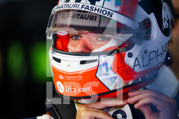 2022-09-03 - GASLY Pierre (fra), Scuderia AlphaTauri AT03, portrait during the Formula 1 Heineken Dutch Grand Prix 2022, 15th round of the 2022 FIA Formula One World Championship from September 2 to 4, 2022 on the Zandvoort Circuit, in Netherlands, Belgium - F1 - DUTCH GRAND PRIX 2022 - FORMULA 1 - MOTORS