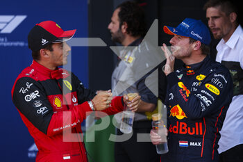 2022-09-03 - LECLERC Charles (mco), Scuderia Ferrari F1-75, VERSTAPPEN Max (ned), Red Bull Racing RB18, portrait during the Formula 1 Heineken Dutch Grand Prix 2022, 15th round of the 2022 FIA Formula One World Championship from September 2 to 4, 2022 on the Zandvoort Circuit, in Netherlands, Belgium - F1 - DUTCH GRAND PRIX 2022 - FORMULA 1 - MOTORS