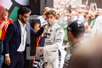 2022-09-04 - GASLY Pierre (fra), Scuderia AlphaTauri AT03, portrait BEN SULAYEM Mohammed (uae), President of the FIA, portrait at the Parc fermé during the Formula 1 Heineken Dutch Grand Prix 2022, 15th round of the 2022 FIA Formula One World Championship from September 2 to 4, 2022 on the Zandvoort Circuit, in Netherlands, Belgium - F1 - DUTCH GRAND PRIX 2022 - FORMULA 1 - MOTORS