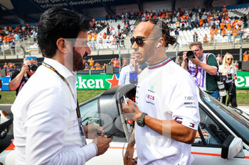 2022-09-04 - BEN SULAYEM Mohammed (uae), President of the FIA, with HAMILTON Lewis (gbr), Mercedes AMG F1 Team W13, portrait during the Formula 1 Heineken Dutch Grand Prix 2022, 15th round of the 2022 FIA Formula One World Championship from September 2 to 4, 2022 on the Zandvoort Circuit, in Netherlands, Belgium - F1 - DUTCH GRAND PRIX 2022 - RACE - FORMULA 1 - MOTORS