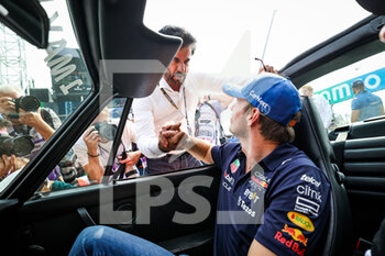 2022-09-04 - BEN SULAYEM Mohammed (uae), President of the FIA, and VERSTAPPEN Max (ned), Red Bull Racing RB18, portrait during the Formula 1 Heineken Dutch Grand Prix 2022, 15th round of the 2022 FIA Formula One World Championship from September 2 to 4, 2022 on the Zandvoort Circuit, in Netherlands, Belgium - F1 - DUTCH GRAND PRIX 2022 - RACE - FORMULA 1 - MOTORS