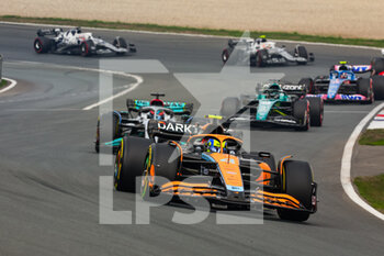 2022-09-04 - 04 NORRIS Lando (gbr), McLaren F1 Team MCL36, action during the Formula 1 Heineken Dutch Grand Prix 2022, 15th round of the 2022 FIA Formula One World Championship from September 2 to 4, 2022 on the Zandvoort Circuit, in Netherlands, Belgium - F1 - DUTCH GRAND PRIX 2022 - RACE - FORMULA 1 - MOTORS