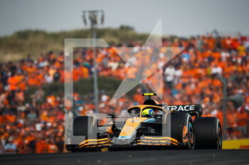 2022-09-04 - 04 NORRIS Lando (gbr), McLaren F1 Team MCL36, action during the Formula 1 Heineken Dutch Grand Prix 2022, 15th round of the 2022 FIA Formula One World Championship from September 2 to 4, 2022 on the Zandvoort Circuit, in Netherlands, Belgium - F1 - DUTCH GRAND PRIX 2022 - RACE - FORMULA 1 - MOTORS