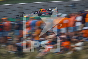 2022-09-04 - 01 VERSTAPPEN Max (nld), Red Bull Racing RB18, action during the Formula 1 Heineken Dutch Grand Prix 2022, 15th round of the 2022 FIA Formula One World Championship from September 2 to 4, 2022 on the Zandvoort Circuit, in Netherlands, Belgium - F1 - DUTCH GRAND PRIX 2022 - RACE - FORMULA 1 - MOTORS