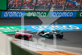 2022-09-04 - The Mercedes AMG Safety Carin action during the Formula 1 Heineken Dutch Grand Prix 2022, 15th round of the 2022 FIA Formula One World Championship from September 2 to 4, 2022 on the Zandvoort Circuit, in Netherlands, Belgium - F1 - DUTCH GRAND PRIX 2022 - RACE - FORMULA 1 - MOTORS