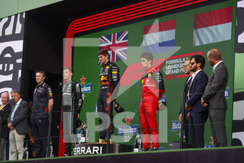 2022-09-04 - Podium, RUSSELL George (gbr), Mercedes AMG F1 Team W13, VERSTAPPEN Max (ned), Red Bull Racing RB18, LECLERC Charles (mco), Scuderia Ferrari F1-75, BEN SULAYEM Mohammed (uae), President of the FIA, portrait during the Formula 1 Heineken Dutch Grand Prix 2022, 15th round of the 2022 FIA Formula One World Championship from September 2 to 4, 2022 on the Zandvoort Circuit, in Netherlands, Belgium - F1 - DUTCH GRAND PRIX 2022 - RACE - FORMULA 1 - MOTORS