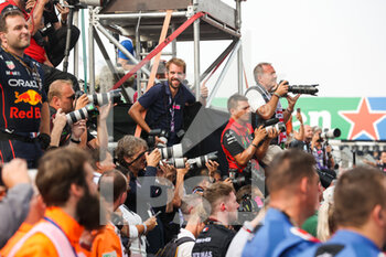 2022-09-04 - Germain Hazard, photographer during the Formula 1 Heineken Dutch Grand Prix 2022, 15th round of the 2022 FIA Formula One World Championship from September 2 to 4, 2022 on the Zandvoort Circuit, in Netherlands, Belgium - F1 - DUTCH GRAND PRIX 2022 - RACE - FORMULA 1 - MOTORS