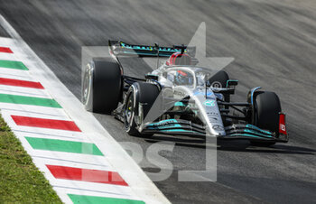 2022-09-09 - 63 RUSSELL George (gbr), Mercedes AMG F1 Team W13, action during the Formula 1 Pirelli Gran Premio d’Italia 2022, Italian Grand Prix 2022, 16th round of the 2022 FIA Formula One World Championship from September 9 to 11, 2022 on the Autodromo Nazionale di Monza, in Monza, Italy - F1 - ITALIAN GRAND PRIX 2022 - FORMULA 1 - MOTORS