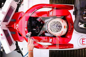 2022-09-09 - ZHOU Guanyu (chi), Alfa Romeo F1 Team ORLEN C42, portrait during the Formula 1 Pirelli Gran Premio d’Italia 2022, Italian Grand Prix 2022, 16th round of the 2022 FIA Formula One World Championship from September 9 to 11, 2022 on the Autodromo Nazionale di Monza, in Monza, Italy - F1 - ITALIAN GRAND PRIX 2022 - FORMULA 1 - MOTORS
