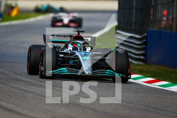 2022-09-09 - 63 RUSSELL George (gbr), Mercedes AMG F1 Team W13, action during the Formula 1 Pirelli Gran Premio d’Italia 2022, Italian Grand Prix 2022, 16th round of the 2022 FIA Formula One World Championship from September 9 to 11, 2022 on the Autodromo Nazionale di Monza, in Monza, Italy - F1 - ITALIAN GRAND PRIX 2022 - FORMULA 1 - MOTORS