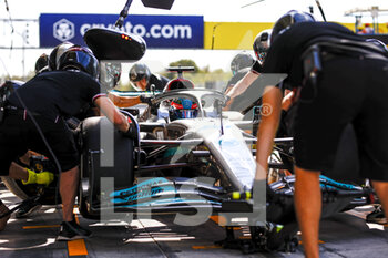 10/09/2022 - 63 RUSSELL George (gbr), Mercedes AMG F1 Team W13, actionpit stop during the Formula 1 Pirelli Gran Premio d’Italia 2022, Italian Grand Prix 2022, 16th round of the 2022 FIA Formula One World Championship from September 9 to 11, 2022 on the Autodromo Nazionale di Monza, in Monza, Italy - F1 - ITALIAN GRAND PRIX 2022 - FORMULA 1 - MOTORI