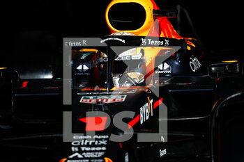 2022-09-10 - 01 VERSTAPPEN Max (nld), Red Bull Racing RB18, action during the Formula 1 Pirelli Gran Premio d’Italia 2022, Italian Grand Prix 2022, 16th round of the 2022 FIA Formula One World Championship from September 9 to 11, 2022 on the Autodromo Nazionale di Monza, in Monza, Italy - F1 - ITALIAN GRAND PRIX 2022 - FORMULA 1 - MOTORS