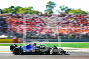 11/09/2022 - DE VRIES Nyck (ned), Reserve Driver of Mercedes AMG F1 Team driving the Williams Racing FW44, portrait during the Formula 1 Pirelli Gran Premio d’Italia 2022, Italian Grand Prix 2022, 16th round of the 2022 FIA Formula One World Championship from September 9 to 11, 2022 on the Autodromo Nazionale di Monza, in Monza, Italy - F1 - ITALIAN GRAND PRIX 2022 - RACE - FORMULA 1 - MOTORI
