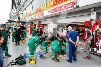 2022-09-29 - FIA safety extrication exercises during the Formula 1 Singapore Airlines Singapore Grand Prix 2022, 17th round of the 2022 FIA Formula One World Championship from September 30 to October 02, 2022 on the Marina Bay Street Circuit, in Singapore - F1 - SINGAPORE GRAND PRIX 2022 - FORMULA 1 - MOTORS