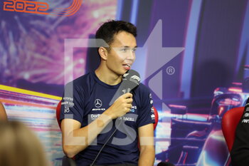2022-09-29 - ALBON Alexander (tha), Williams Racing FW44, portrait, press conference, during the Formula 1 Singapore Airlines Singapore Grand Prix 2022, 17th round of the 2022 FIA Formula One World Championship from September 30 to October 02, 2022 on the Marina Bay Street Circuit, in Singapore - F1 - SINGAPORE GRAND PRIX 2022 - FORMULA 1 - MOTORS