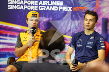2022-09-29 - NORRIS Lando (gbr), McLaren F1 Team MCL36, ALBON Alexander (tha), Williams Racing FW44, portrait, press conference, during the Formula 1 Singapore Airlines Singapore Grand Prix 2022, 17th round of the 2022 FIA Formula One World Championship from September 30 to October 02, 2022 on the Marina Bay Street Circuit, in Singapore - F1 - SINGAPORE GRAND PRIX 2022 - FORMULA 1 - MOTORS