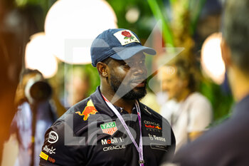 2022-09-29 - RICHARDS Micah, in the paddock with Red Bull Racing, portrait, during the Formula 1 Singapore Airlines Singapore Grand Prix 2022, 17th round of the 2022 FIA Formula One World Championship from September 30 to October 02, 2022 on the Marina Bay Street Circuit, in Singapore - F1 - SINGAPORE GRAND PRIX 2022 - FORMULA 1 - MOTORS