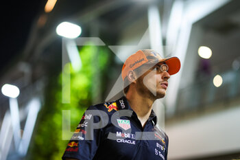 2022-09-29 - VERSTAPPEN Max (ned), Red Bull Racing RB18, portrait during the Formula 1 Singapore Airlines Singapore Grand Prix 2022, 17th round of the 2022 FIA Formula One World Championship from September 30 to October 02, 2022 on the Marina Bay Street Circuit, in Singapore - F1 - SINGAPORE GRAND PRIX 2022 - FORMULA 1 - MOTORS