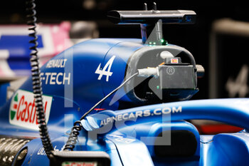 2022-09-29 - Air Intake of the Alpine F1 Team A522, mechanical detail during the Formula 1 Singapore Airlines Singapore Grand Prix 2022, 17th round of the 2022 FIA Formula One World Championship from September 30 to October 02, 2022 on the Marina Bay Street Circuit, in Singapore - F1 - SINGAPORE GRAND PRIX 2022 - FORMULA 1 - MOTORS