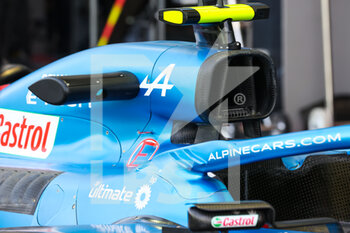 2022-09-30 - air intake Alpine F1 Team A522, mechanical detail during the Formula 1 Singapore Airlines Singapore Grand Prix 2022, 17th round of the 2022 FIA Formula One World Championship from September 30 to October 02, 2022 on the Marina Bay Street Circuit, in Singapore - F1 - SINGAPORE GRAND PRIX 2022 - FORMULA 1 - MOTORS