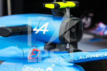 2022-09-30 - air intake Alpine F1 Team A522, mechanical detail during the Formula 1 Singapore Airlines Singapore Grand Prix 2022, 17th round of the 2022 FIA Formula One World Championship from September 30 to October 02, 2022 on the Marina Bay Street Circuit, in Singapore - F1 - SINGAPORE GRAND PRIX 2022 - FORMULA 1 - MOTORS