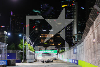 2022-09-30 - 10 GASLY Pierre (fra), Scuderia AlphaTauri AT03, action during the Formula 1 Singapore Airlines Singapore Grand Prix 2022, 17th round of the 2022 FIA Formula One World Championship from September 30 to October 02, 2022 on the Marina Bay Street Circuit, in Singapore - F1 - SINGAPORE GRAND PRIX 2022 - FORMULA 1 - MOTORS