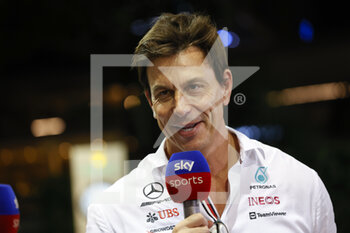 2022-09-30 - WOLFF Toto (aut), Team Principal & CEO of Mercedes AMG F1 Team, portrait during the Formula 1 Singapore Airlines Singapore Grand Prix 2022, 17th round of the 2022 FIA Formula One World Championship from September 30 to October 02, 2022 on the Marina Bay Street Circuit, in Singapore - F1 - SINGAPORE GRAND PRIX 2022 - FORMULA 1 - MOTORS