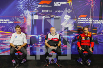 2022-10-01 - STEINER Guenther (ita), Team Principal of Haas F1 team, VASSEUR Frederic (fra), Team Principal of Alfa Romeo F1 Team ORLEN, MEKIES Laurent (fra), Racing Director of the Scuderia Ferrari, portrait, press conference during the Formula 1 Singapore Airlines Singapore Grand Prix 2022, 17th round of the 2022 FIA Formula One World Championship from September 30 to October 02, 2022 on the Marina Bay Street Circuit, in Singapore - F1 - SINGAPORE GRAND PRIX 2022 - FORMULA 1 - MOTORS
