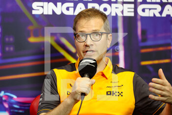 2022-10-01 - SEIDL Andreas, Team Principal of McLaren F1 Team, portrait during the Formula 1 Singapore Airlines Singapore Grand Prix 2022, 17th round of the 2022 FIA Formula One World Championship from September 30 to October 02, 2022 on the Marina Bay Street Circuit, in Singapore - F1 - SINGAPORE GRAND PRIX 2022 - FORMULA 1 - MOTORS