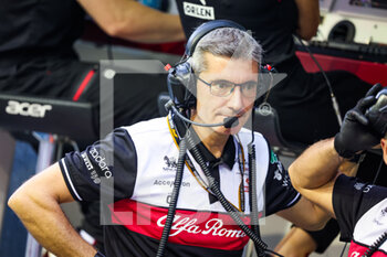 2022-10-01 - PUJOLAR Xevi (spa), Head of Trackside Engineering F1 of Alfa Romeo F1 Team ORLEN, portrait during the Formula 1 Singapore Airlines Singapore Grand Prix 2022, 17th round of the 2022 FIA Formula One World Championship from September 30 to October 02, 2022 on the Marina Bay Street Circuit, in Singapore - F1 - SINGAPORE GRAND PRIX 2022 - FORMULA 1 - MOTORS