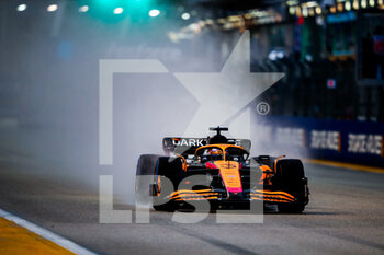 2022-10-01 - 03 RICCIARDO Daniel (aus), McLaren F1 Team MCL36, action during the Formula 1 Singapore Airlines Singapore Grand Prix 2022, 17th round of the 2022 FIA Formula One World Championship from September 30 to October 02, 2022 on the Marina Bay Street Circuit, in Singapore - F1 - SINGAPORE GRAND PRIX 2022 - FORMULA 1 - MOTORS