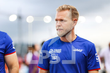 2022-10-02 - MAGNUSSEN Kevin (den), Haas F1 Team VF-22 Ferrari, portrait during the Formula 1 Singapore Airlines Singapore Grand Prix 2022, 17th round of the 2022 FIA Formula One World Championship from September 30 to October 02, 2022 on the Marina Bay Street Circuit, in Singapore - F1 - SINGAPORE GRAND PRIX 2022 - RACE - FORMULA 1 - MOTORS