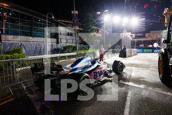 2022-10-02 - 31 OCON Esteban (fra), Alpine F1 Team A522, during the Formula 1 Singapore Airlines Singapore Grand Prix 2022, 17th round of the 2022 FIA Formula One World Championship from September 30 to October 02, 2022 on the Marina Bay Street Circuit, in Singapore - F1 - SINGAPORE GRAND PRIX 2022 - RACE - FORMULA 1 - MOTORS