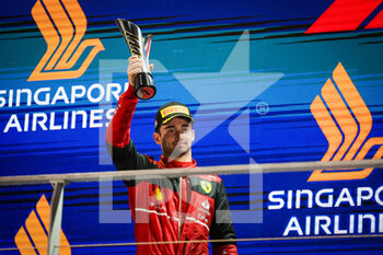 2022-10-02 - LECLERC Charles (mco), Scuderia Ferrari F1-75, portrait podium during the Formula 1 Singapore Airlines Singapore Grand Prix 2022, 17th round of the 2022 FIA Formula One World Championship from September 30 to October 02, 2022 on the Marina Bay Street Circuit, in Singapore - F1 - SINGAPORE GRAND PRIX 2022 - RACE - FORMULA 1 - MOTORS