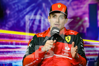 2022-10-02 - LECLERC Charles (mco), Scuderia Ferrari F1-75, portrait, press conference during the Formula 1 Singapore Airlines Singapore Grand Prix 2022, 17th round of the 2022 FIA Formula One World Championship from September 30 to October 02, 2022 on the Marina Bay Street Circuit, in Singapore - F1 - SINGAPORE GRAND PRIX 2022 - RACE - FORMULA 1 - MOTORS