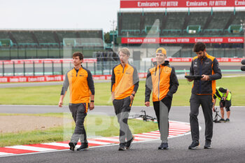 06/10/2022 - NORRIS Lando (gbr), McLaren F1 Team MCL36, portrait trackwalk during the Formula 1 Honda Japanese Grand Prix 2022, 18th round of the 2022 FIA Formula One World Championship from October 7 to 9, 2022 on the Suzuka International Racing Course, in Suzuka, Mie Prefecture, Japan - F1 - JAPANESE GRAND PRIX 2022 - FORMULA 1 - MOTORI