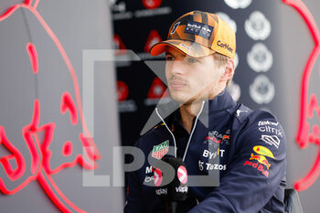 2022-10-08 - VERSTAPPEN Max (ned), Red Bull Racing RB18, portrait during the Formula 1 Honda Japanese Grand Prix 2022, 18th round of the 2022 FIA Formula One World Championship from October 7 to 9, 2022 on the Suzuka International Racing Course, in Suzuka, Mie Prefecture, Japan - F1 - JAPANESE GRAND PRIX 2022 - FORMULA 1 - MOTORS