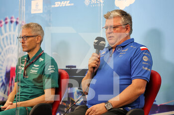 2022-10-08 - From left to right: Mike Krack (LUX) Aston Martin F1 Team, Team Principal; and Otmar Szafnauer (USA) Alpine F1 Team, Team Principal, portrait, in the FIA Press Conference during the Formula 1 Honda Japense Grand Prix 2022, 18th round of the 2022 FIA Formula One World Championship from Octobre 7 to 9, 2022 on the Suzuka International Racing Course, in Suzuka, Mie Prefecture, Japan - F1 - JAPANESE GRAND PRIX 2022 - FORMULA 1 - MOTORS
